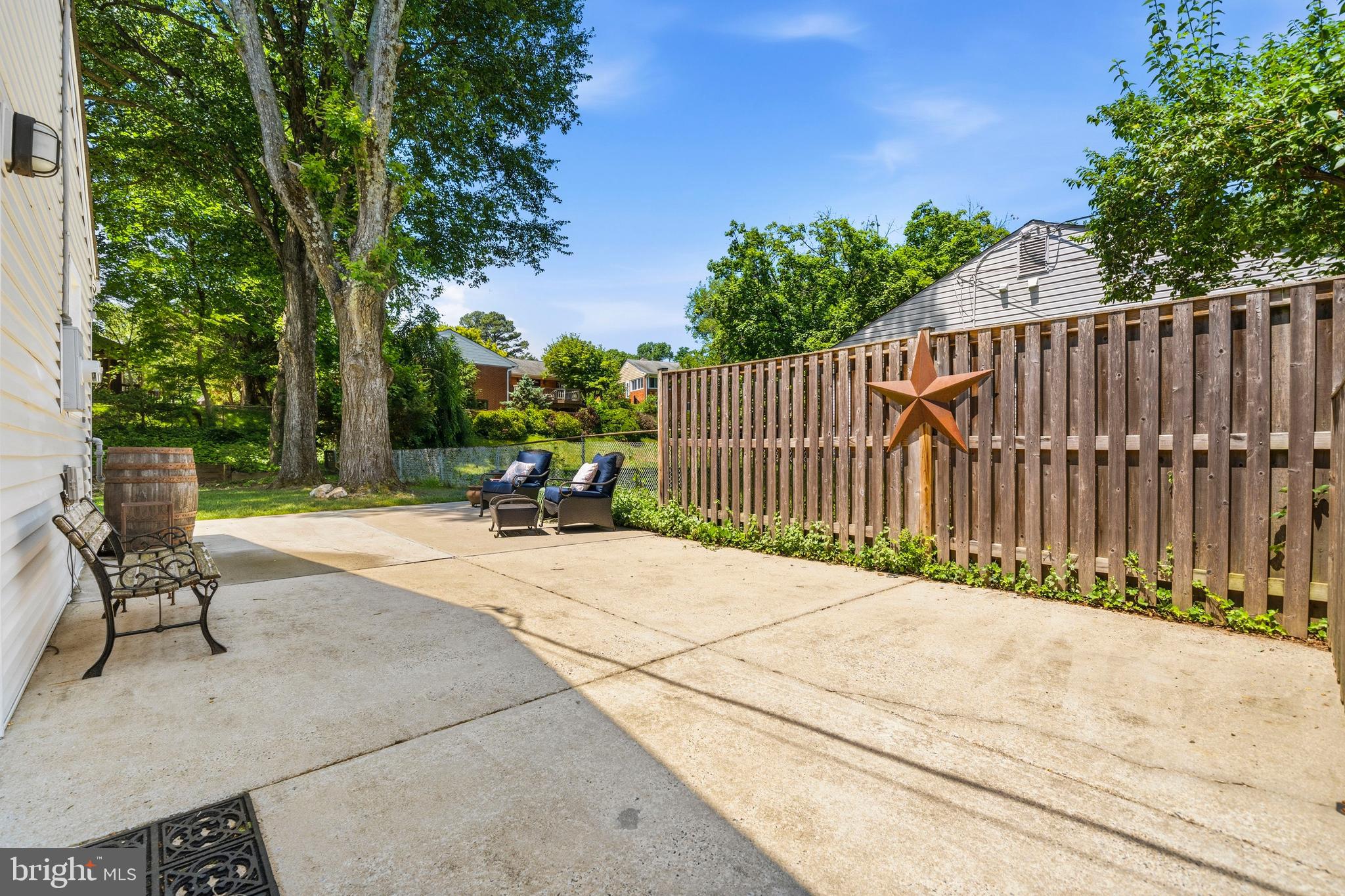 3609 EMBASSY LANE