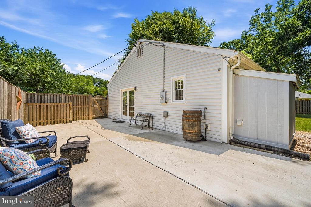 3609 EMBASSY LANE