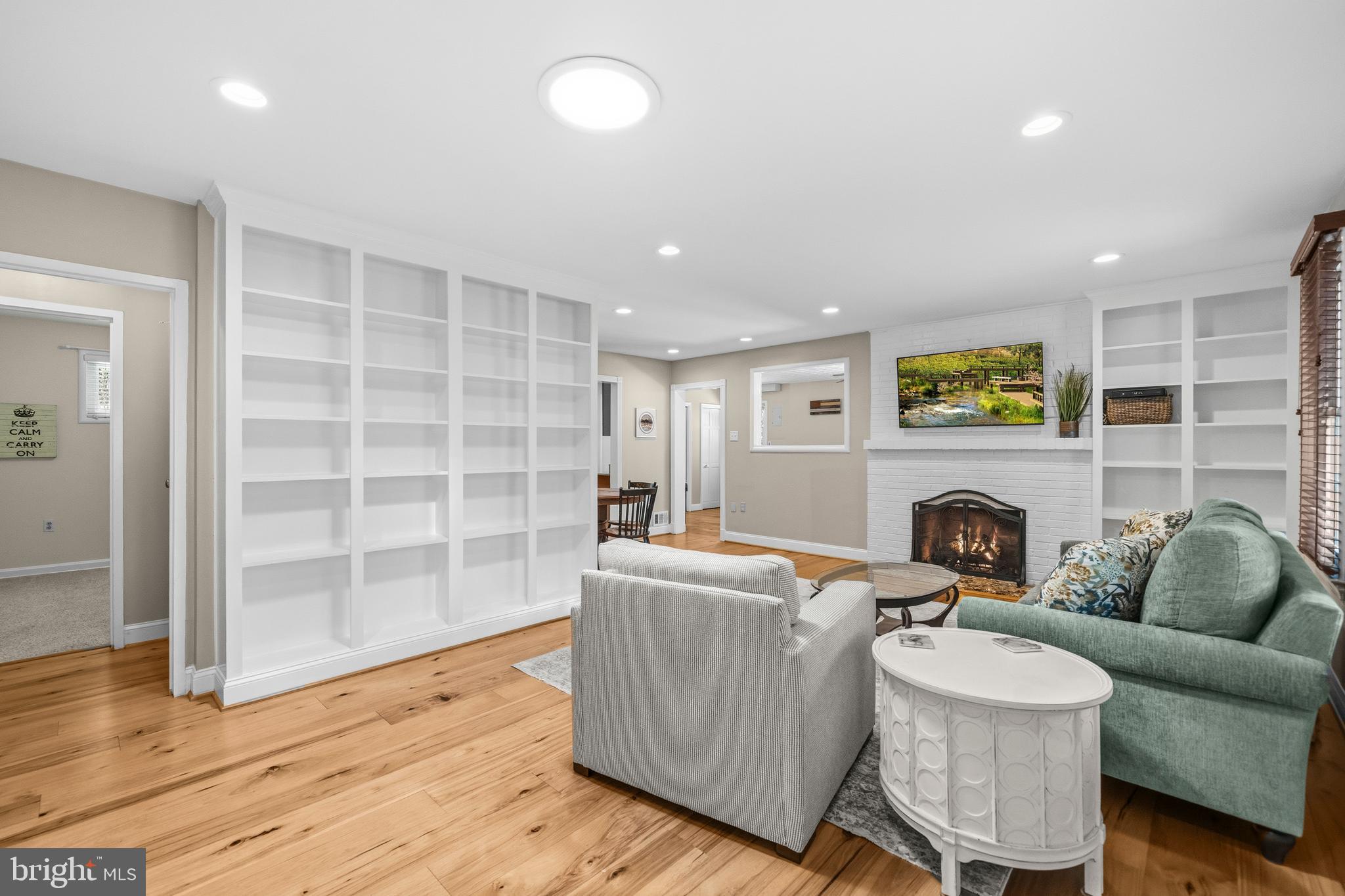 3609 EMBASSY LANE