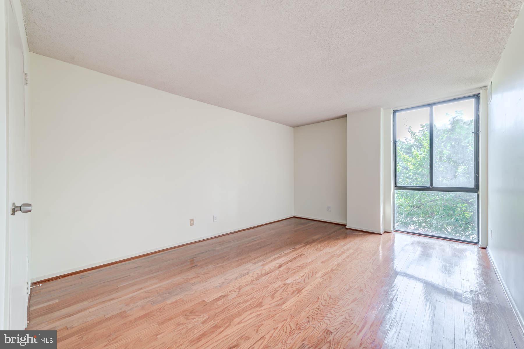 2311 Pimmit Dr #307