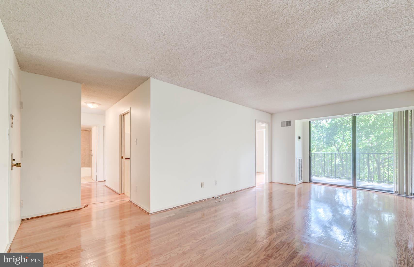 2311 Pimmit Dr #307