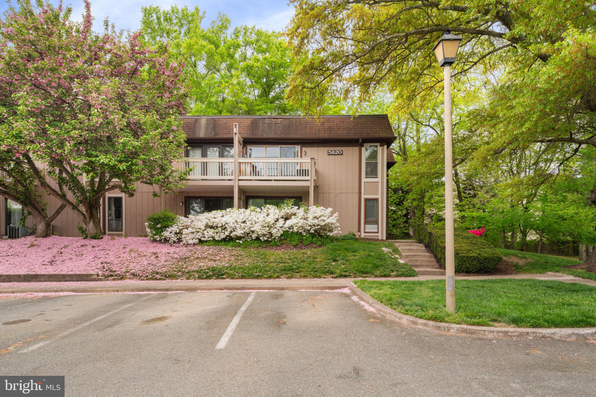 5820 Royal Ridge Dr #R