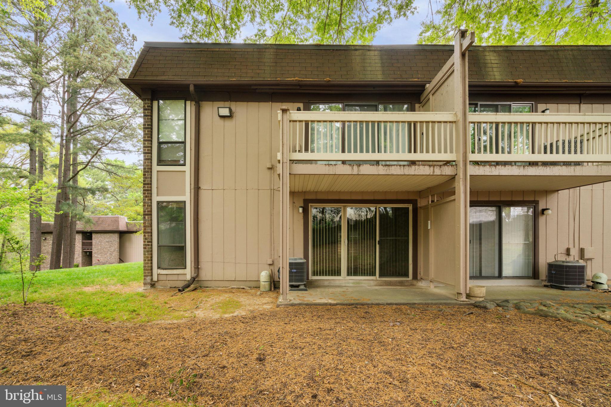 5820 Royal Ridge Dr #R