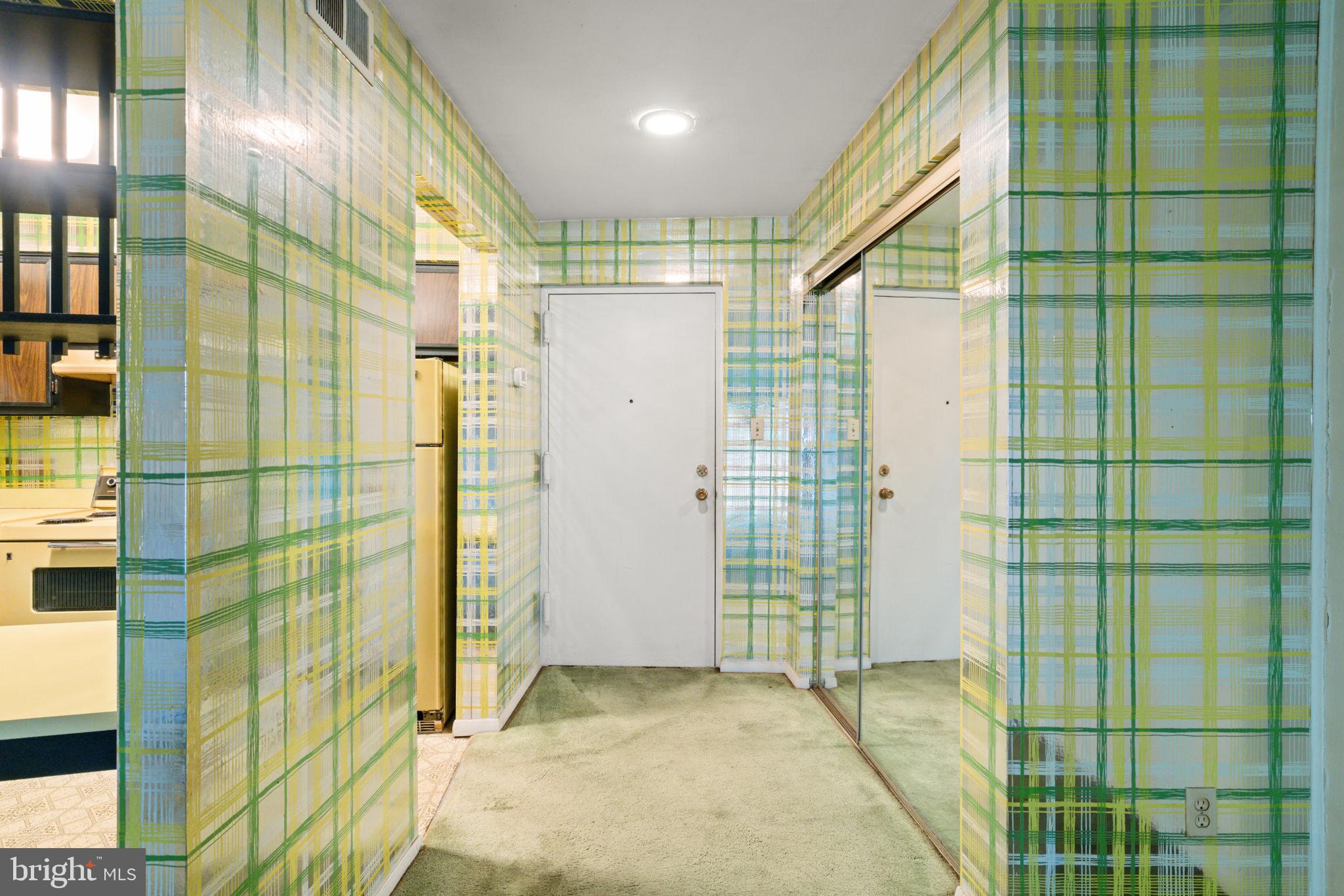 5820 Royal Ridge Dr #R