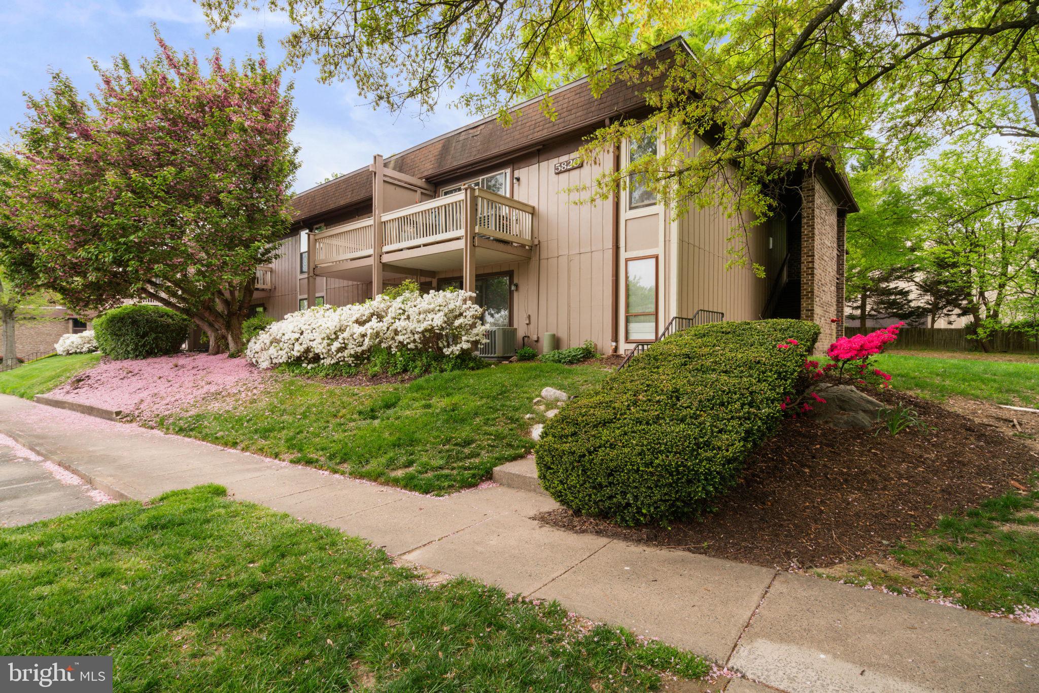 5820 Royal Ridge Dr #R