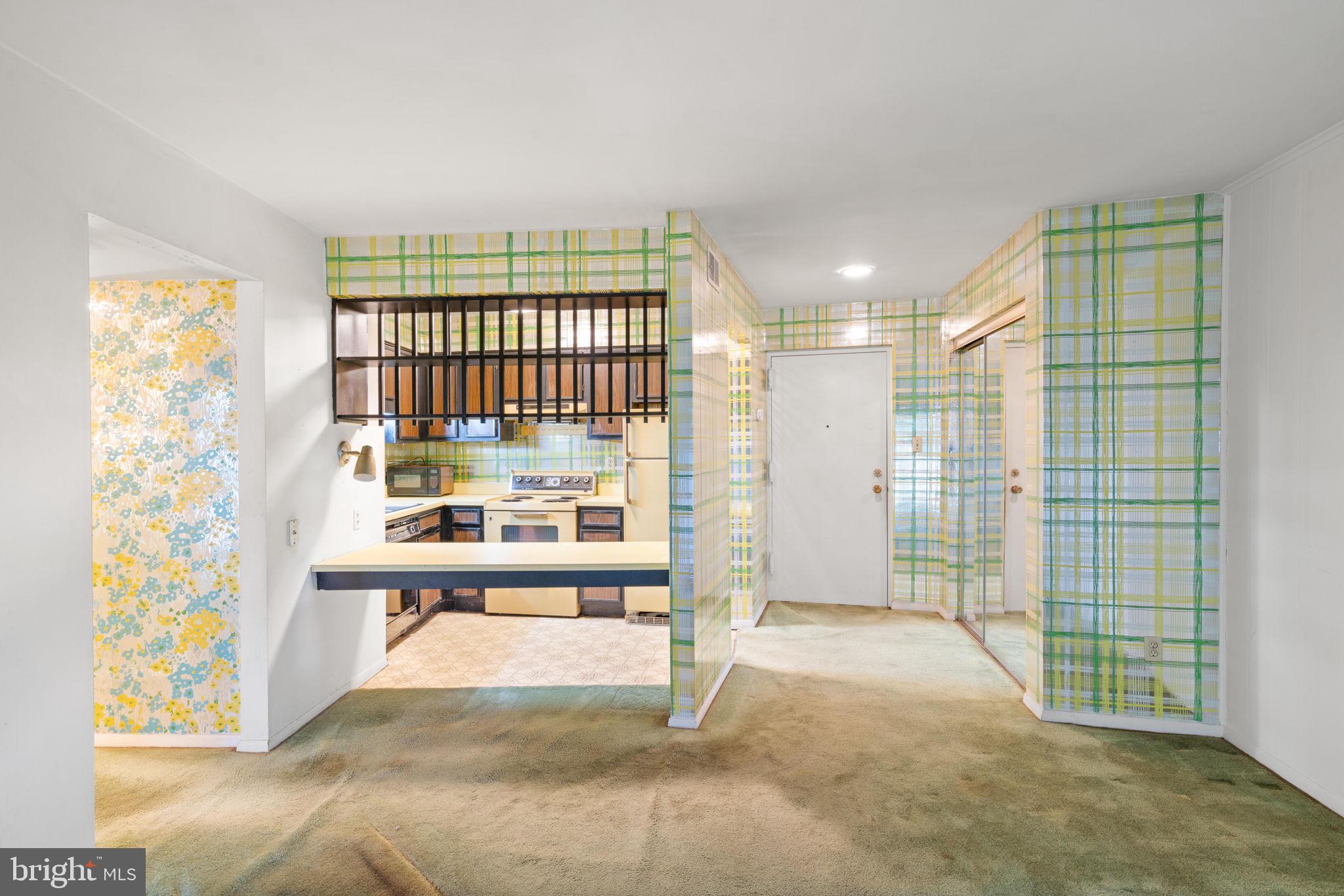 5820 Royal Ridge Dr #R