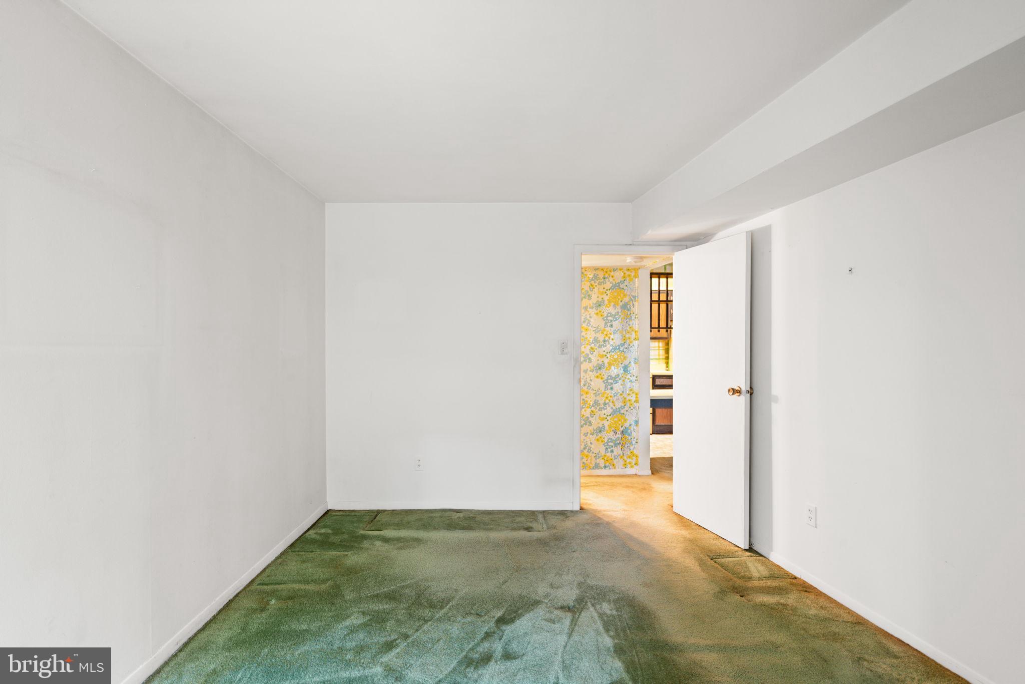 5820 Royal Ridge Dr #R