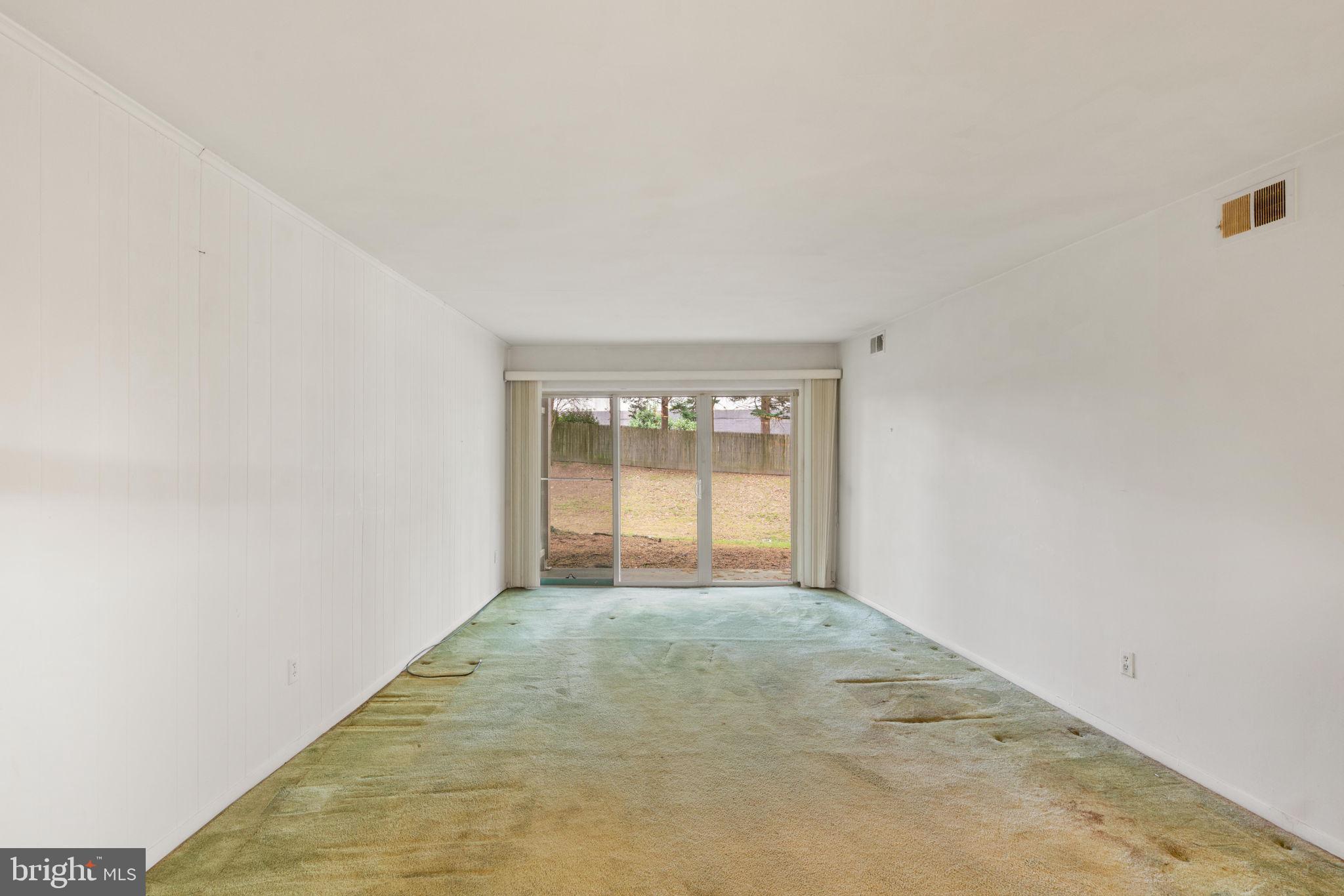 5820 Royal Ridge Dr #R