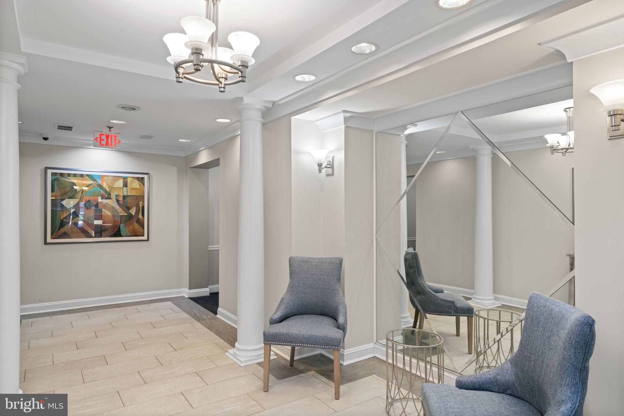 5565 Seminary Rd #402