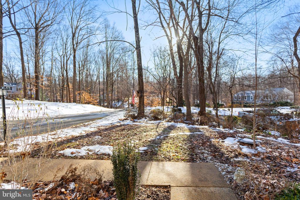 6096 Arrington Dr