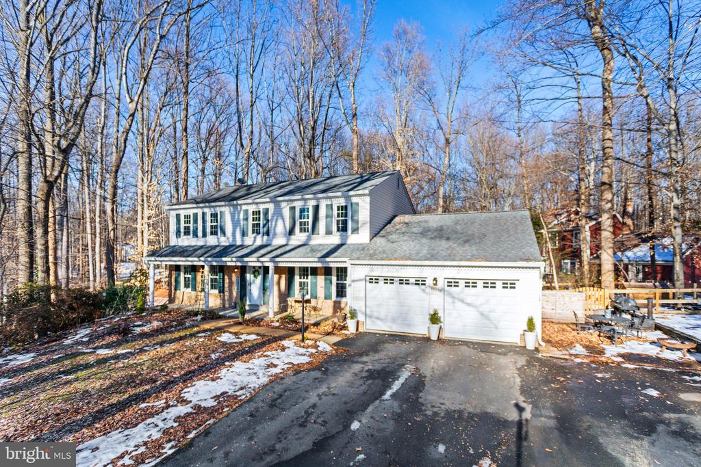 6096 Arrington Dr