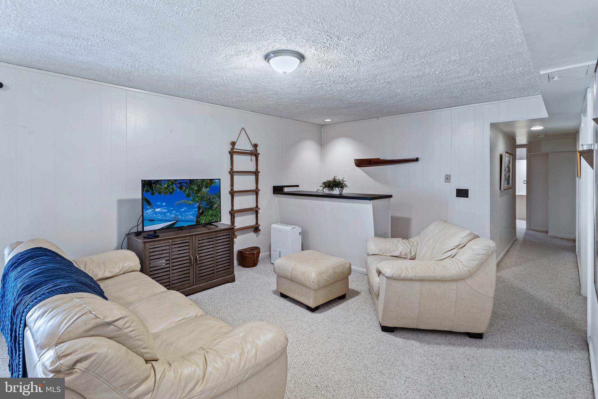 6096 Arrington Dr