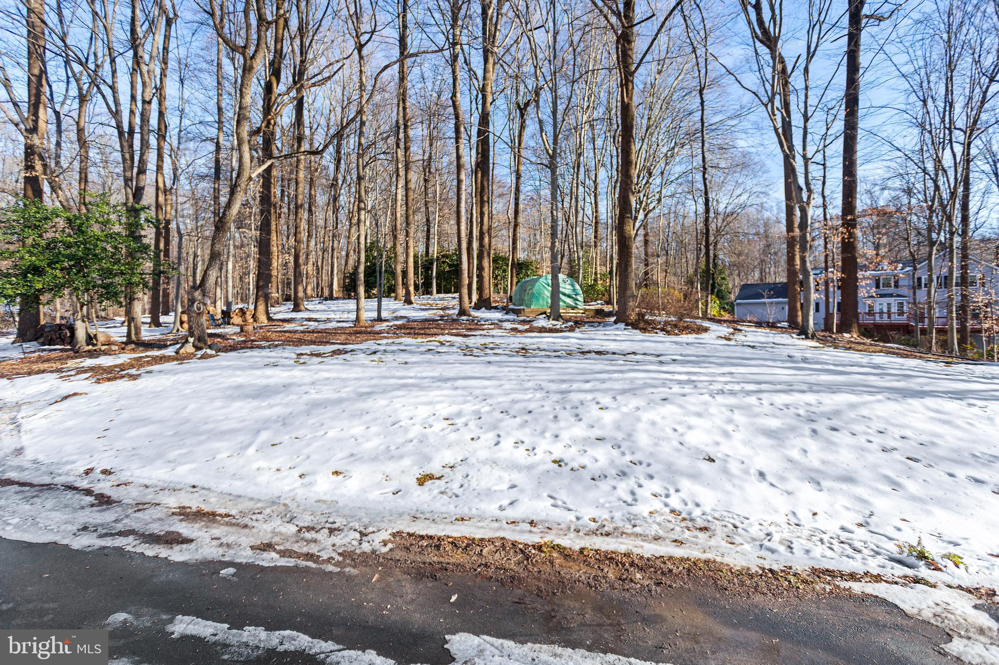 6096 Arrington Dr