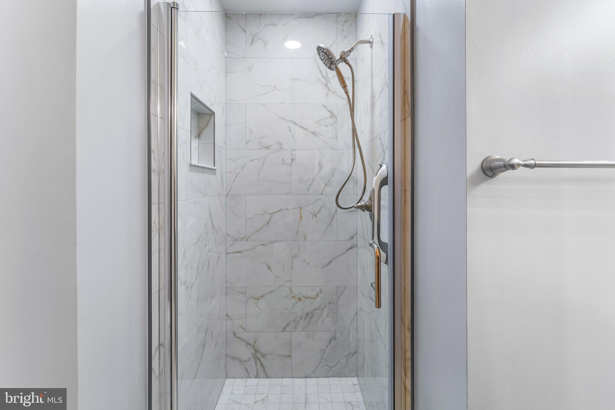 6008 MERSEY OAKS WAY #3F