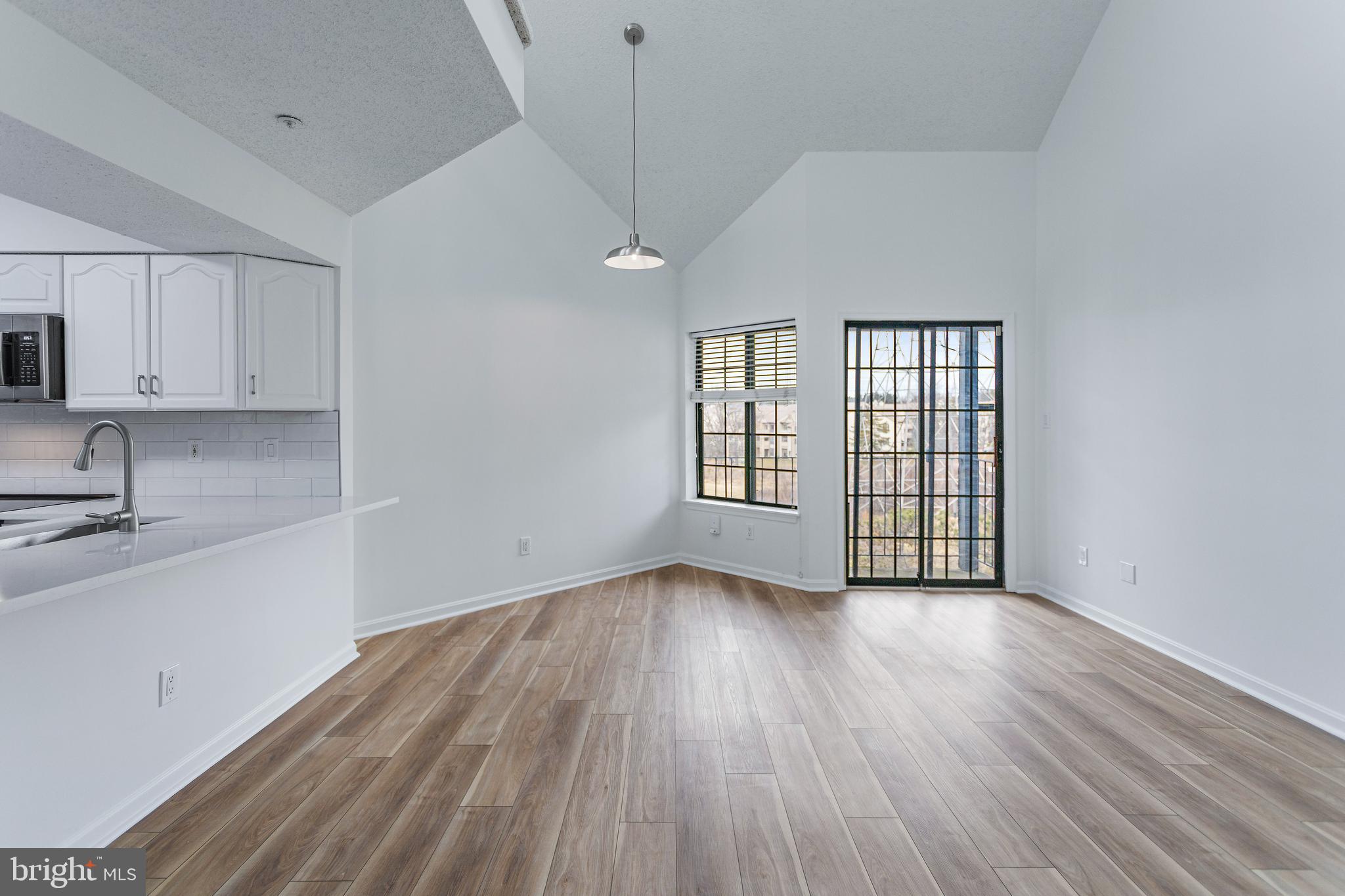 6008 MERSEY OAKS WAY #3F