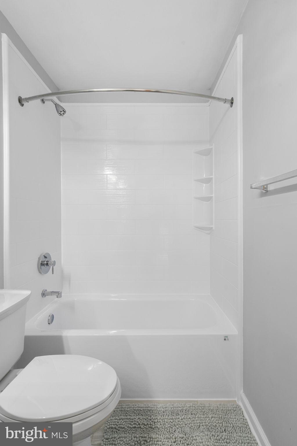 7315 Hampton Manor Pl