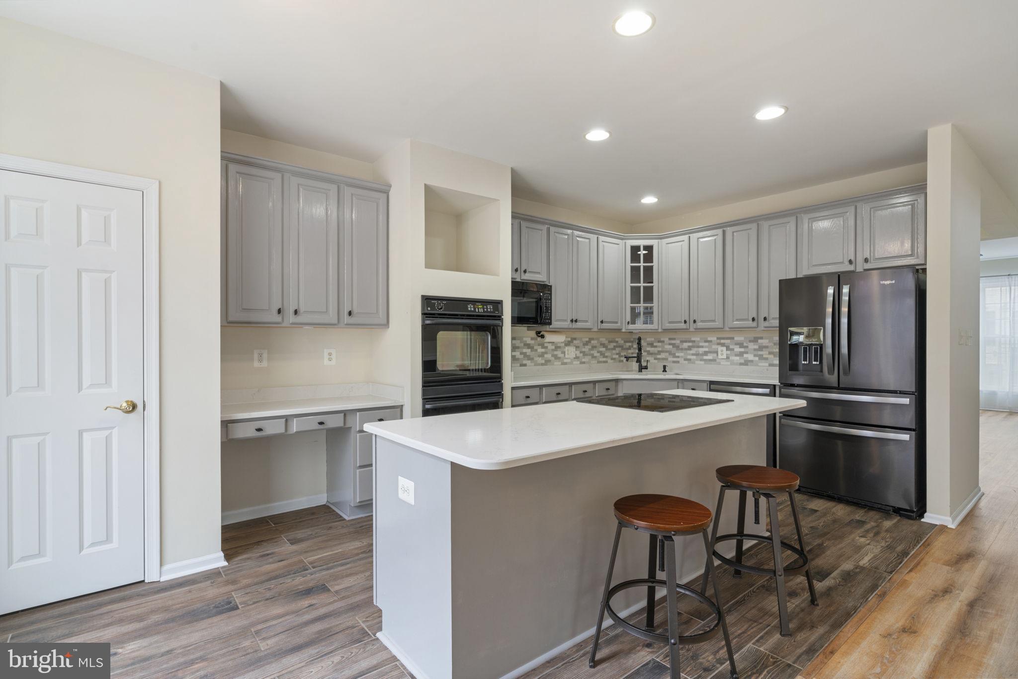 7315 Hampton Manor Pl