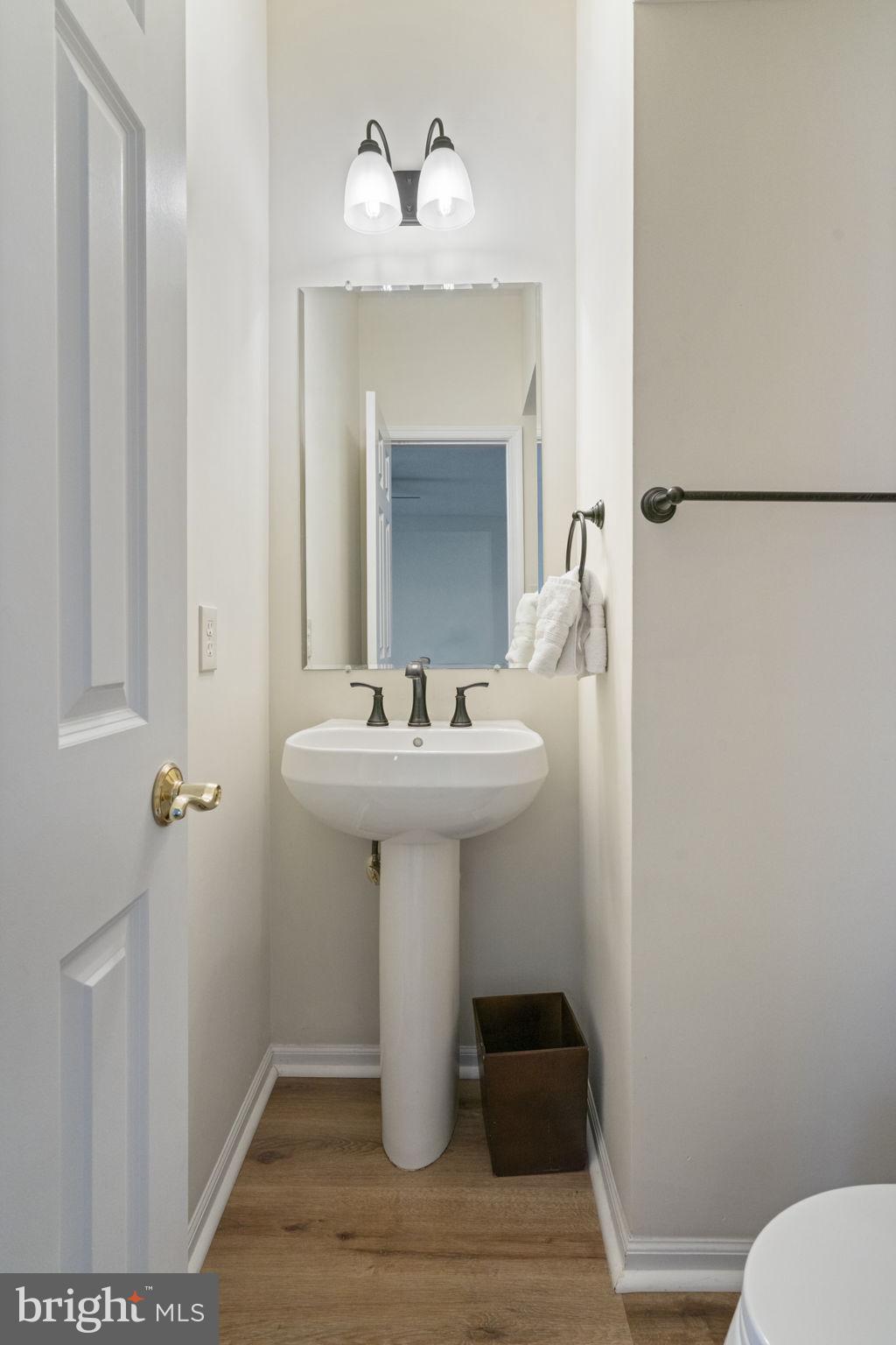 7315 Hampton Manor Pl