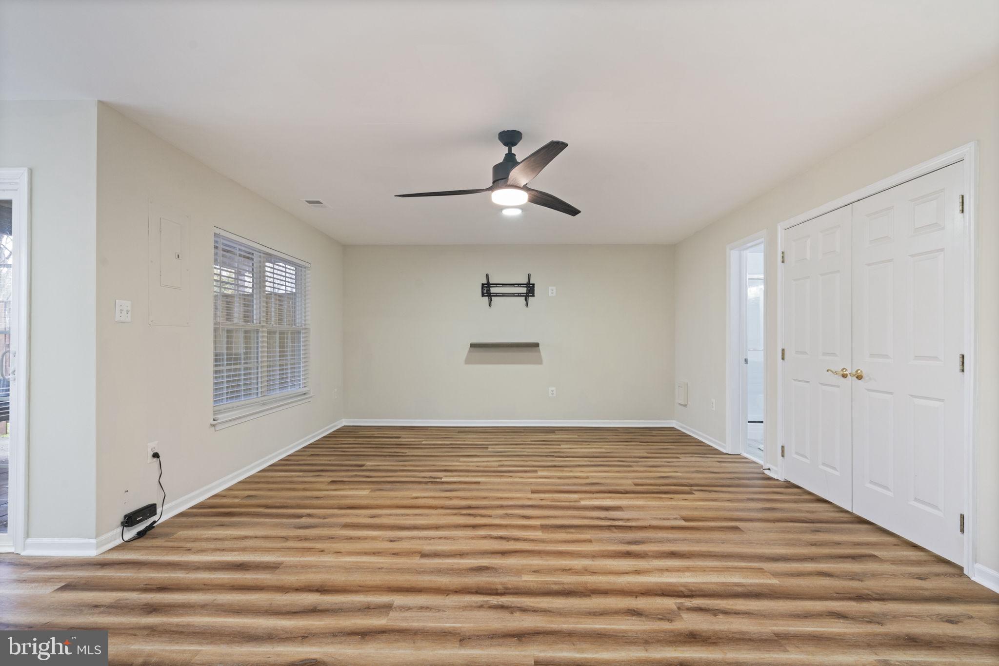 7315 Hampton Manor Pl