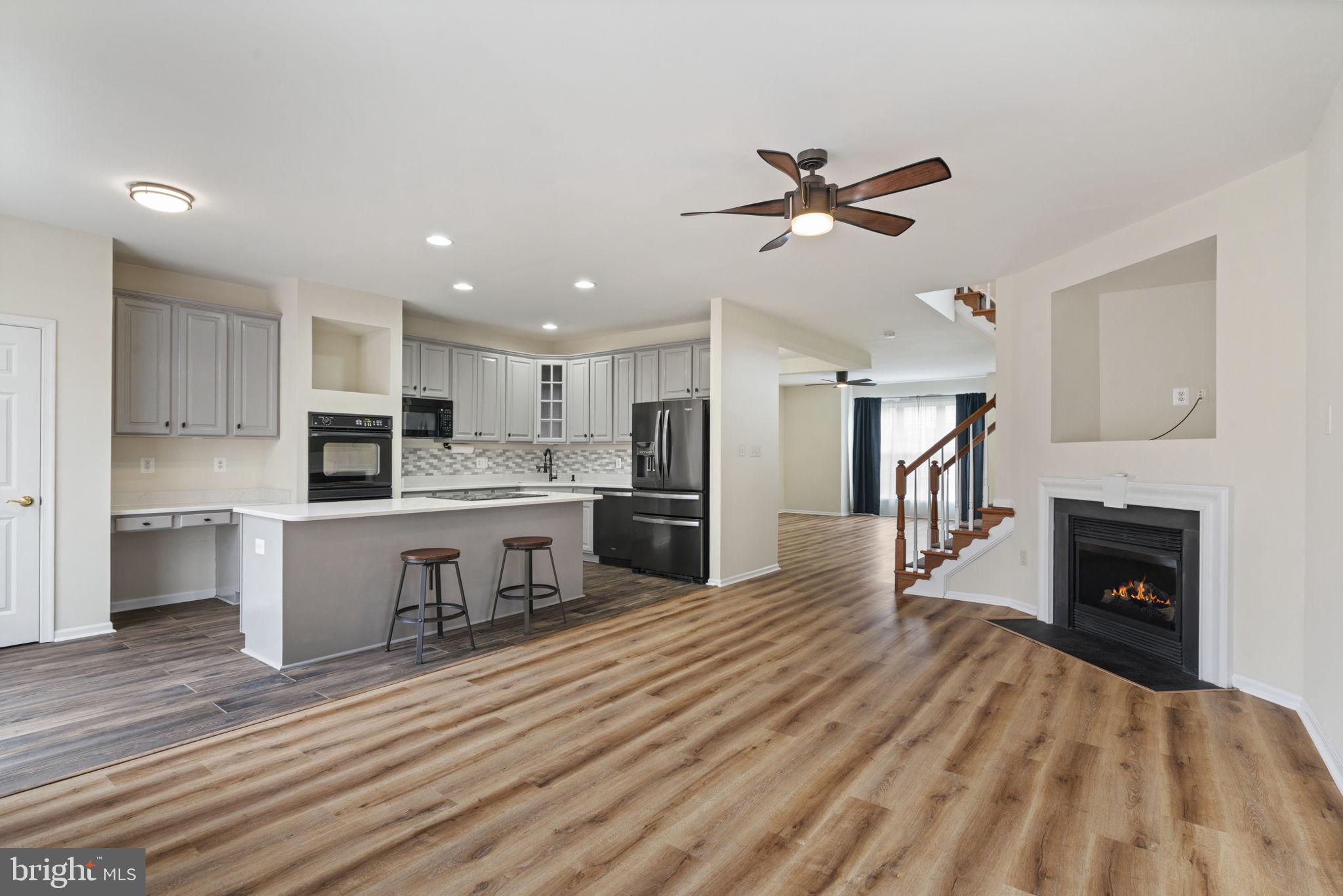 7315 Hampton Manor Pl