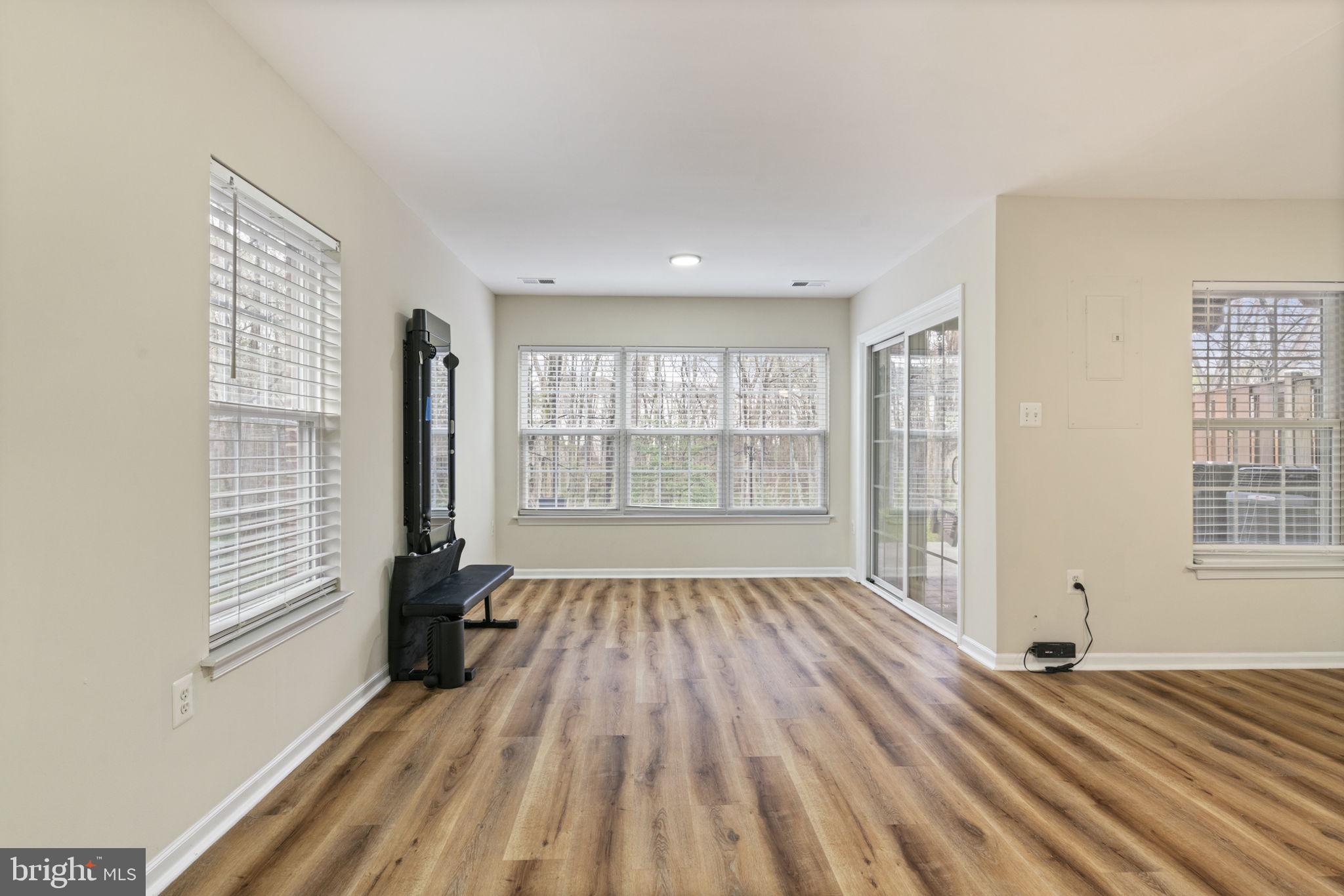 7315 Hampton Manor Pl