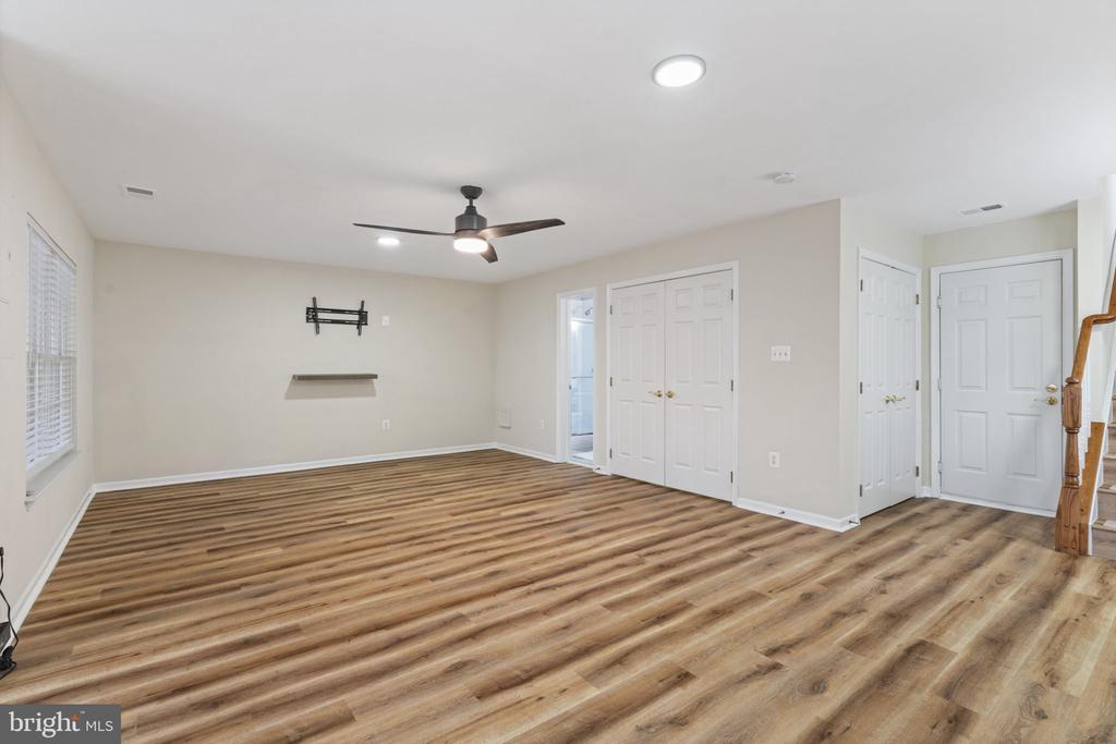 7315 Hampton Manor Pl