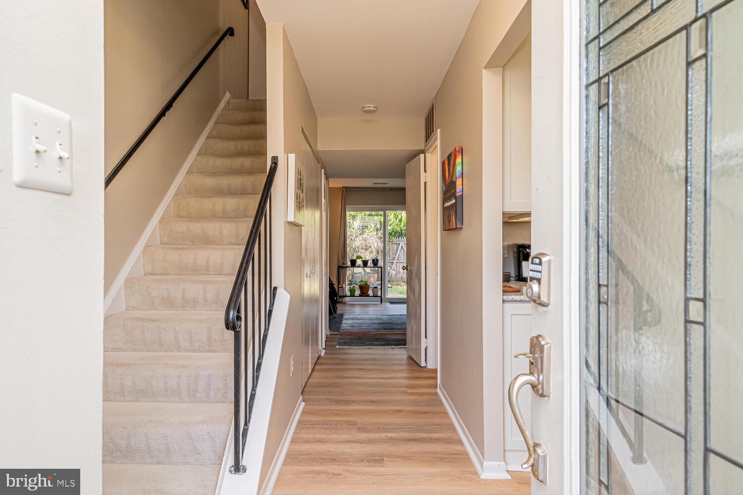 1016 Queens Ct
