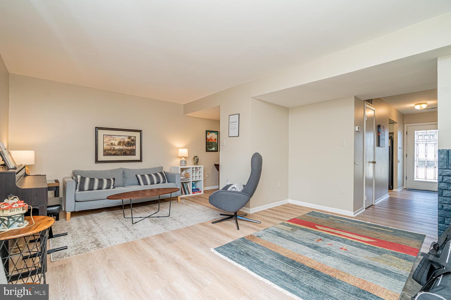 1016 Queens Ct