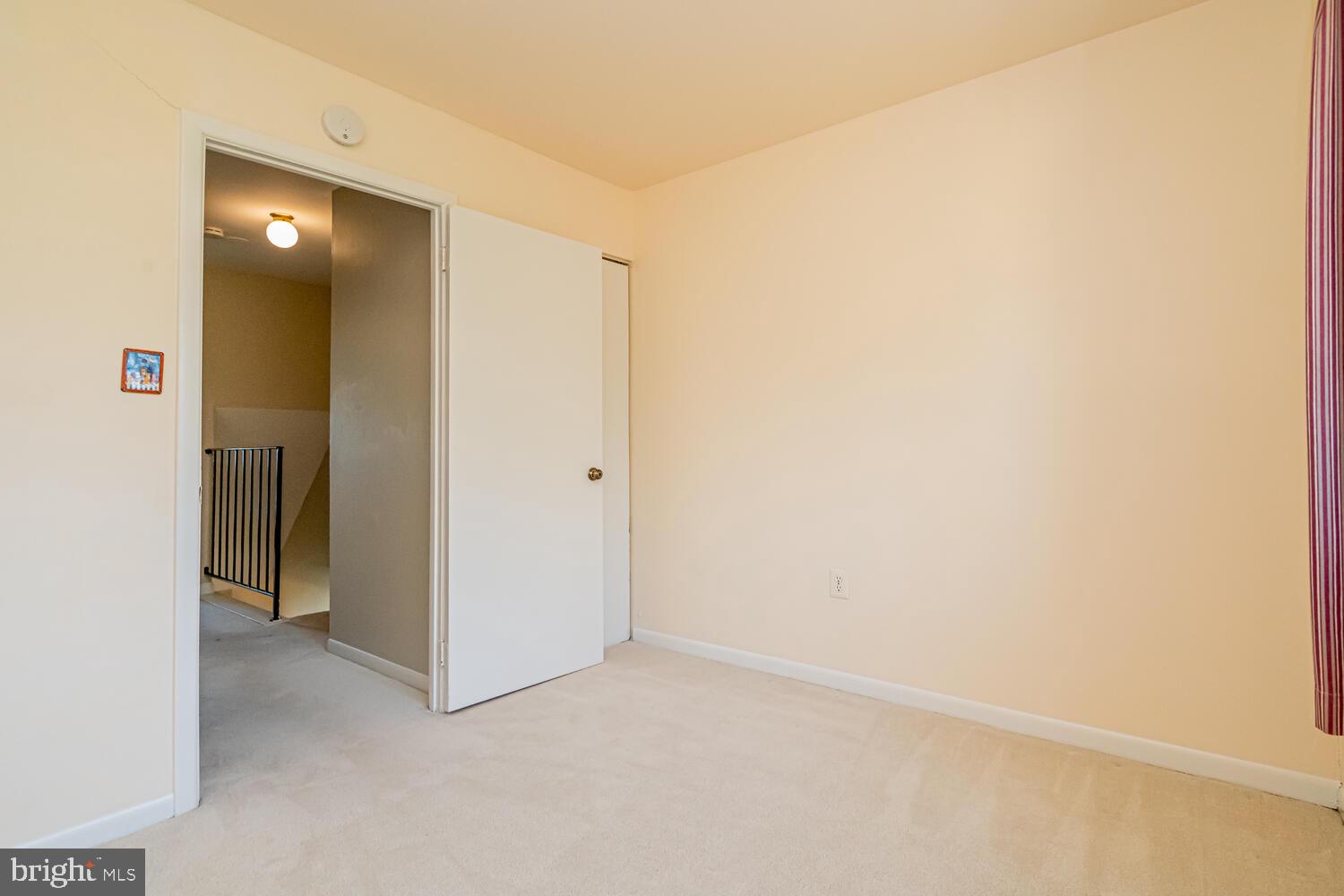1016 Queens Ct
