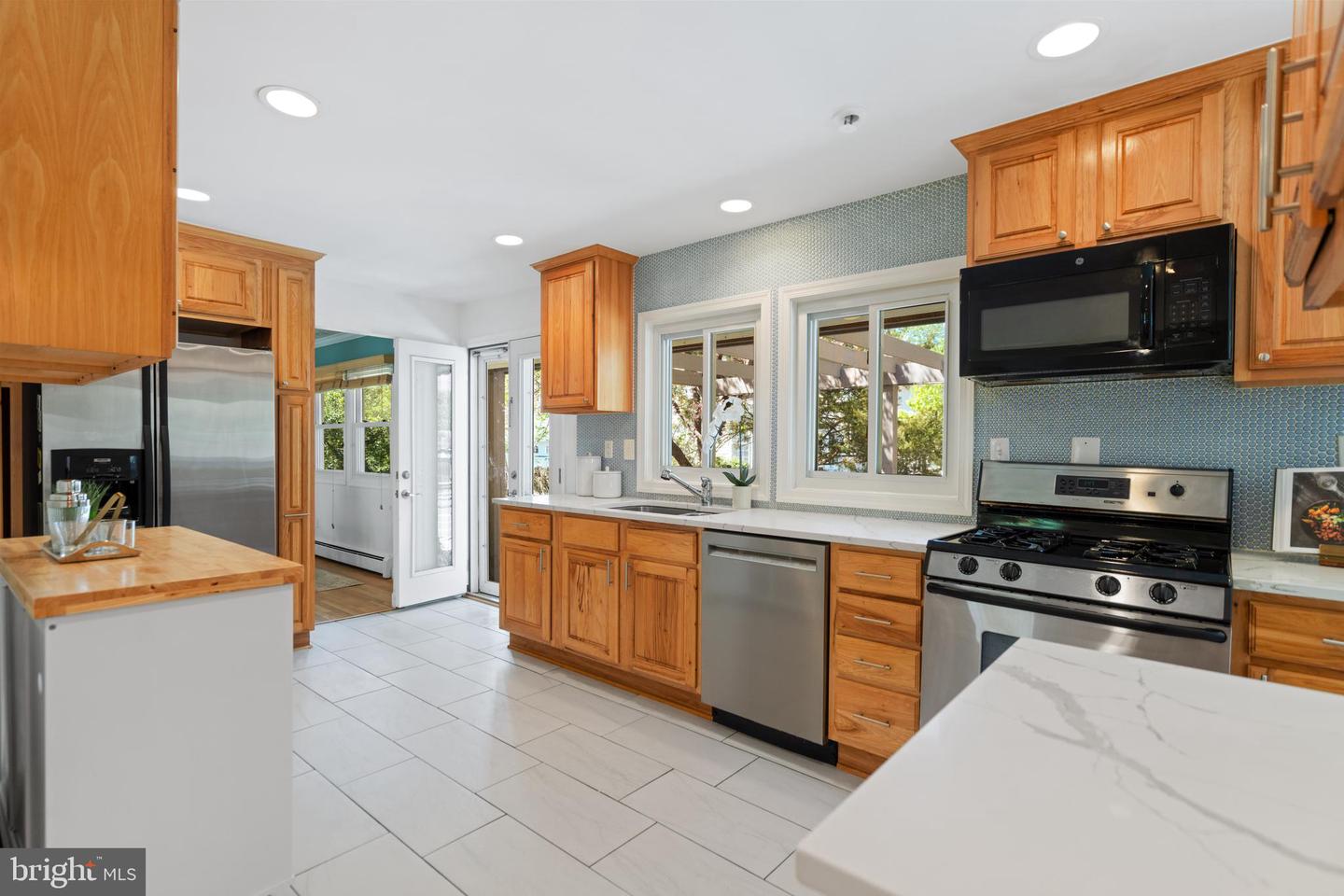 1128 Alden Rd