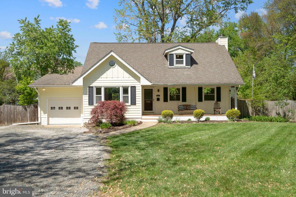 1128 Alden Rd
