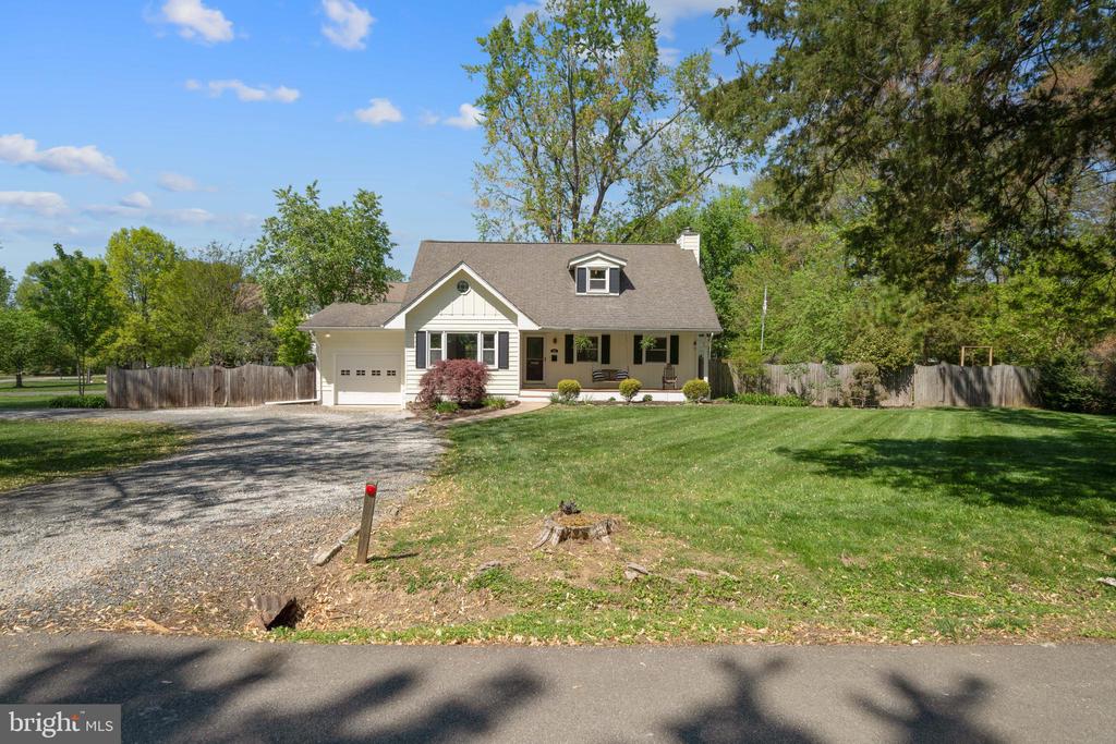 1128 Alden Rd