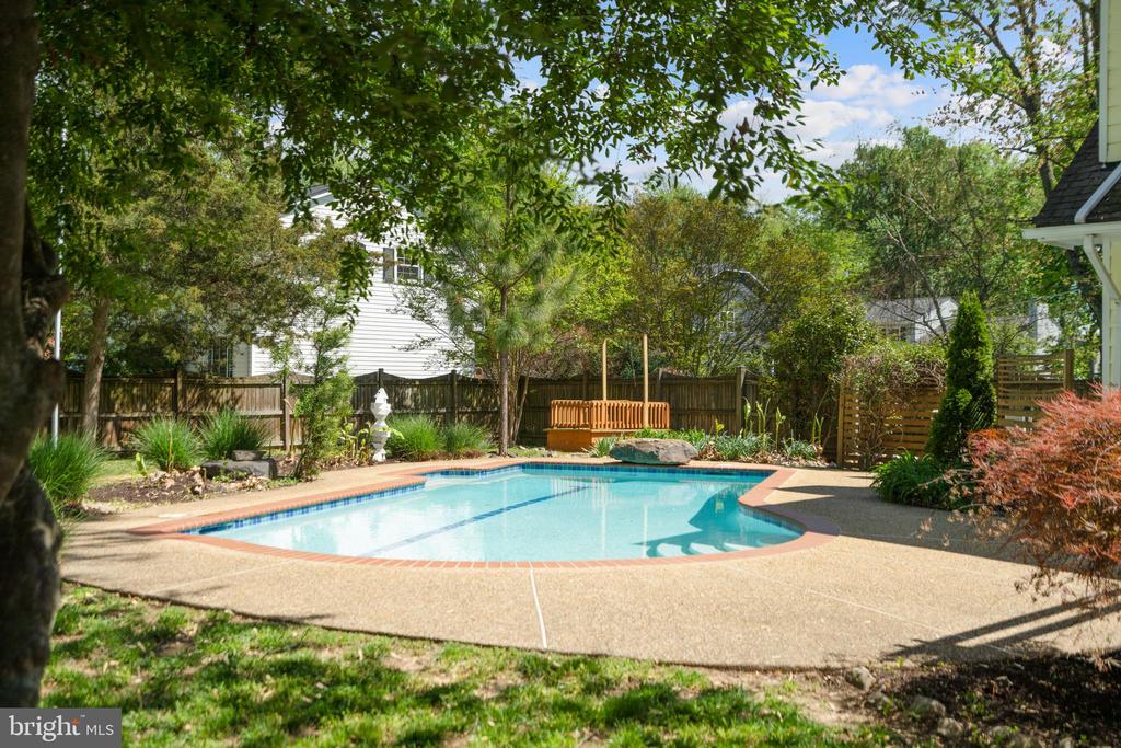 1128 Alden Rd