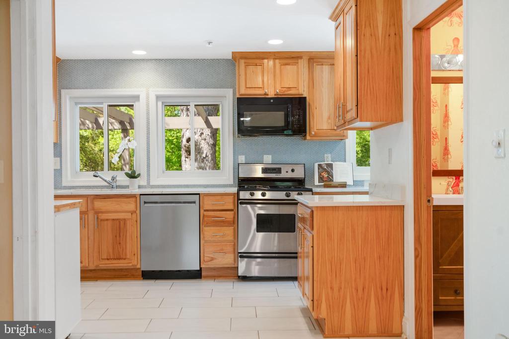 1128 Alden Rd