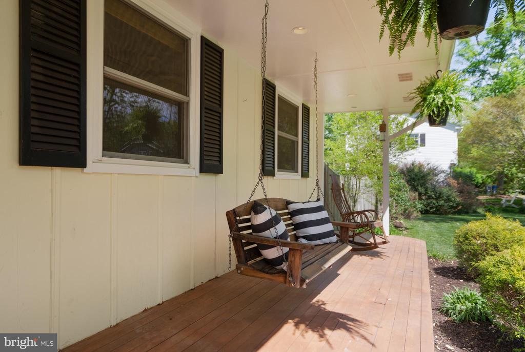 1128 Alden Rd