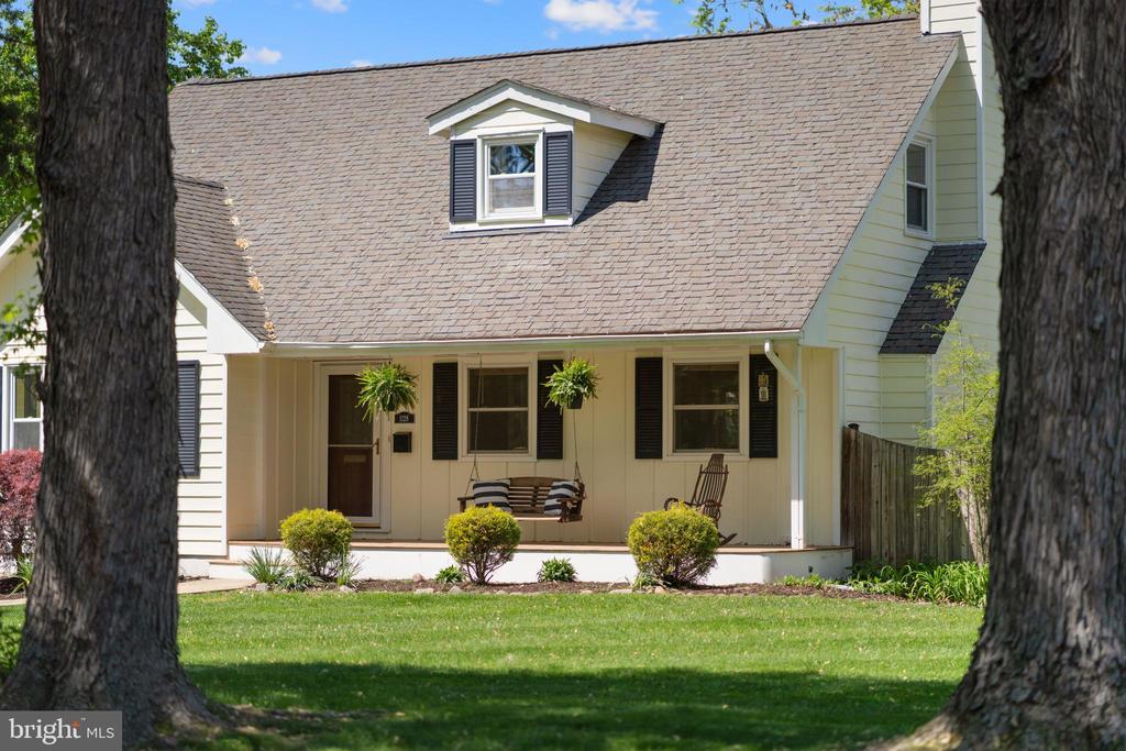 1128 Alden Rd