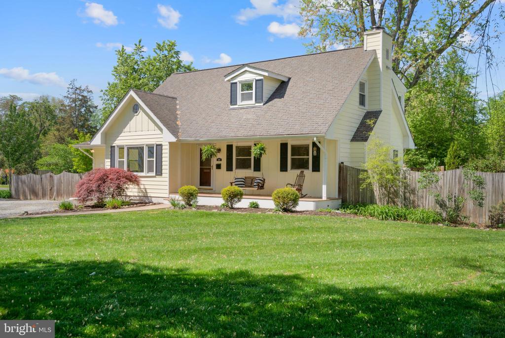 1128 Alden Rd