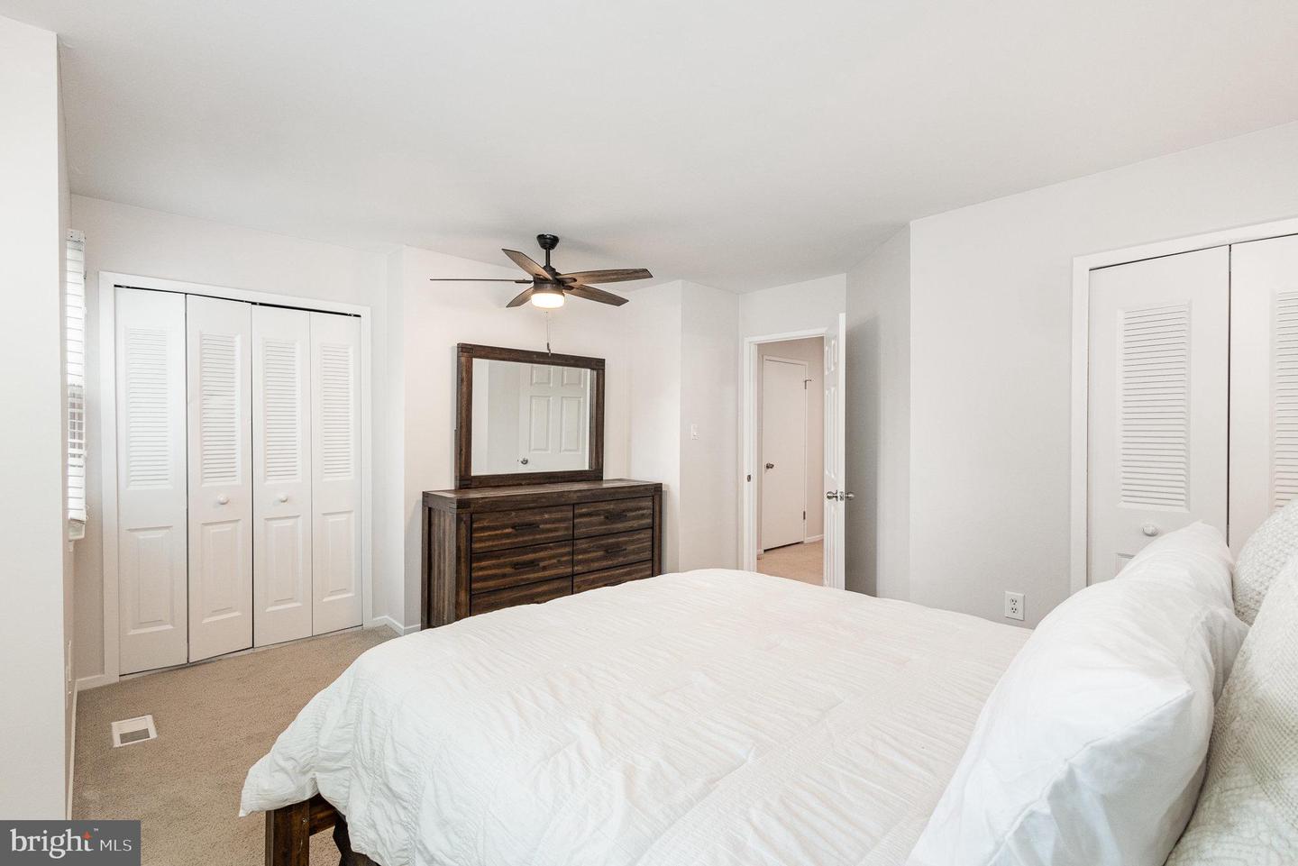 8608 Venoy Ct