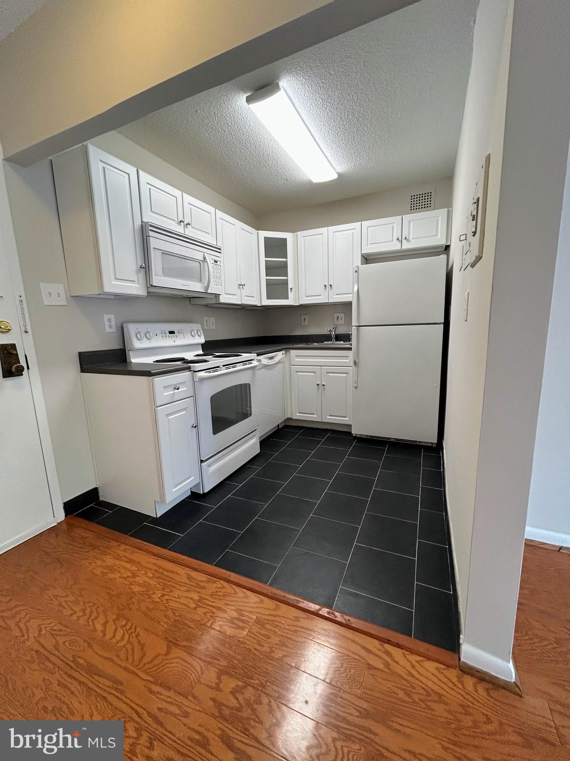 2059 HUNTINGTON AVE #500