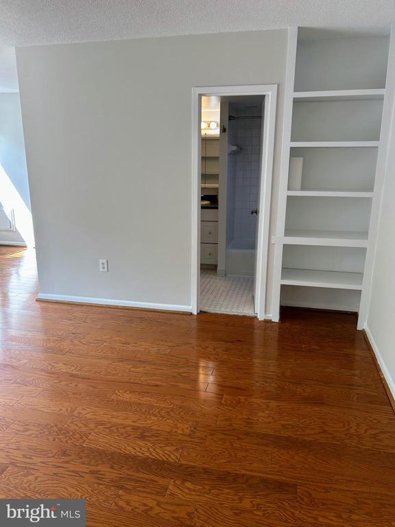 2059 HUNTINGTON AVE #500