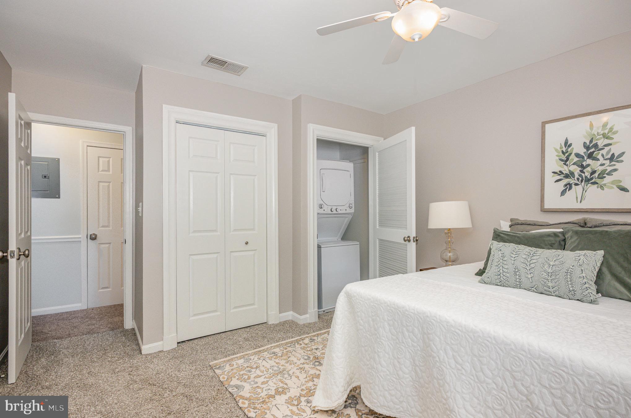 5900-G Surrey Hill Pl #695