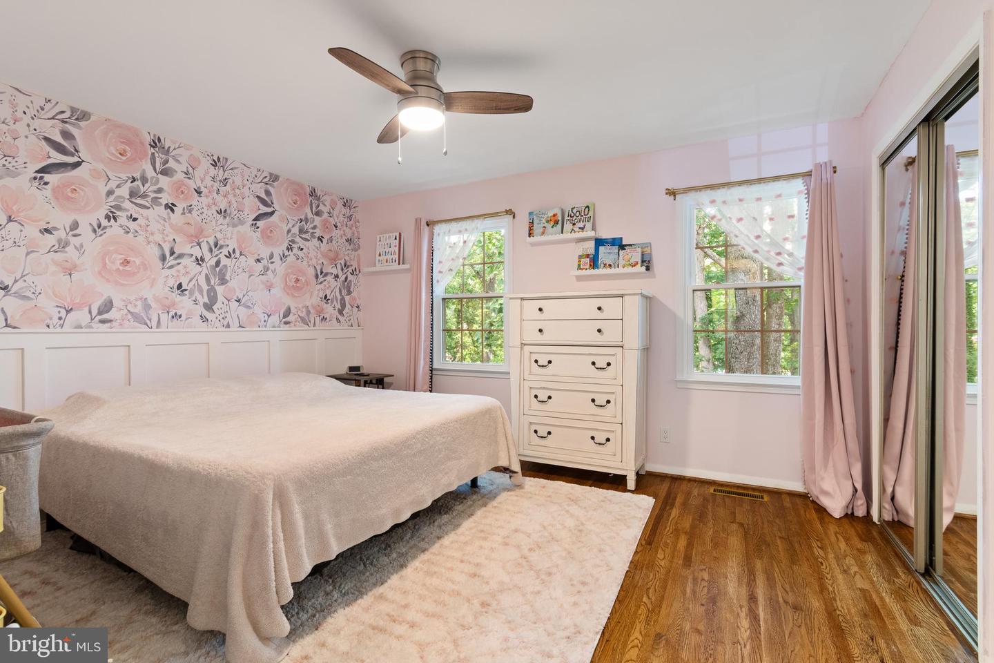 6627 Burlington Pl