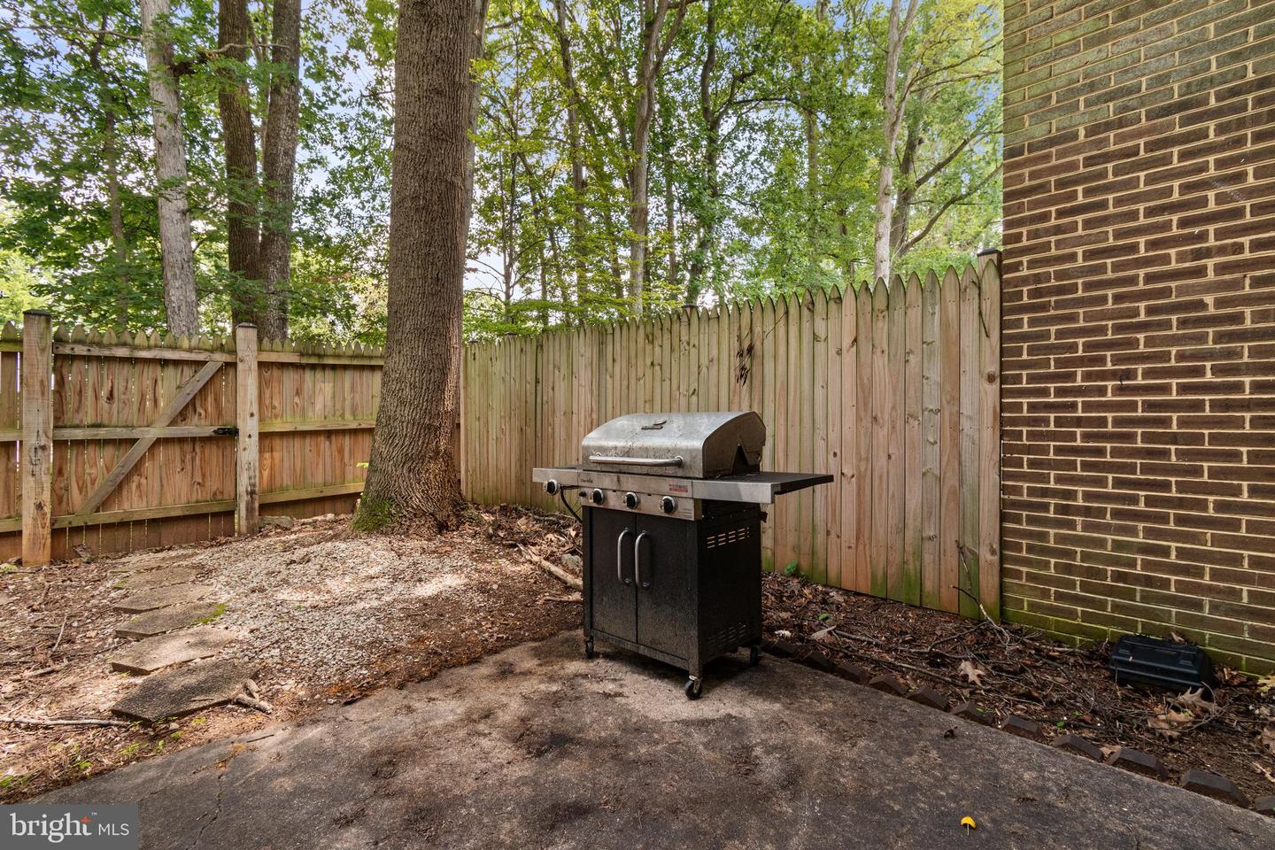 6627 Burlington Pl