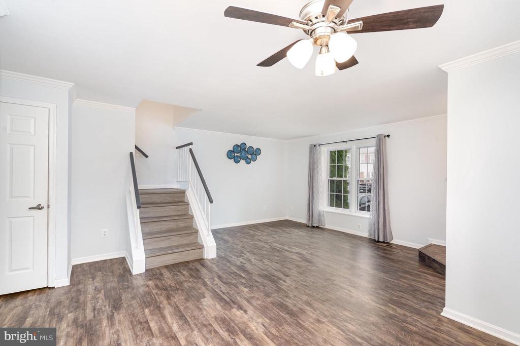 8010 Dayspring Ct