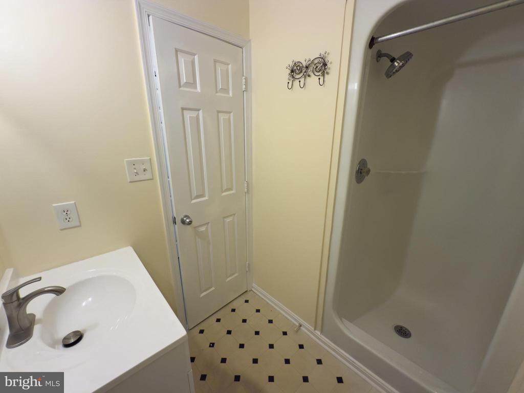 2820 LEE OAKS PLACE 302