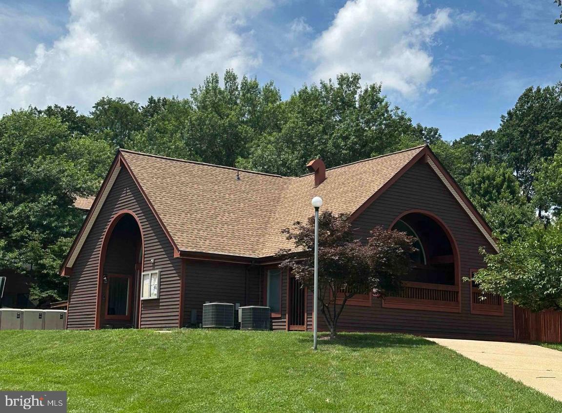 2820 LEE OAKS PLACE 302