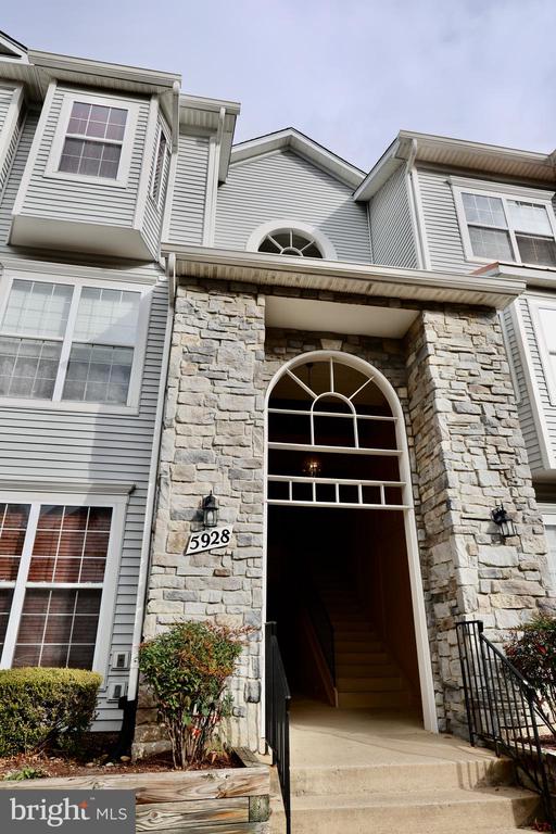 5928 FOUNDERS CROSSING COURT 303