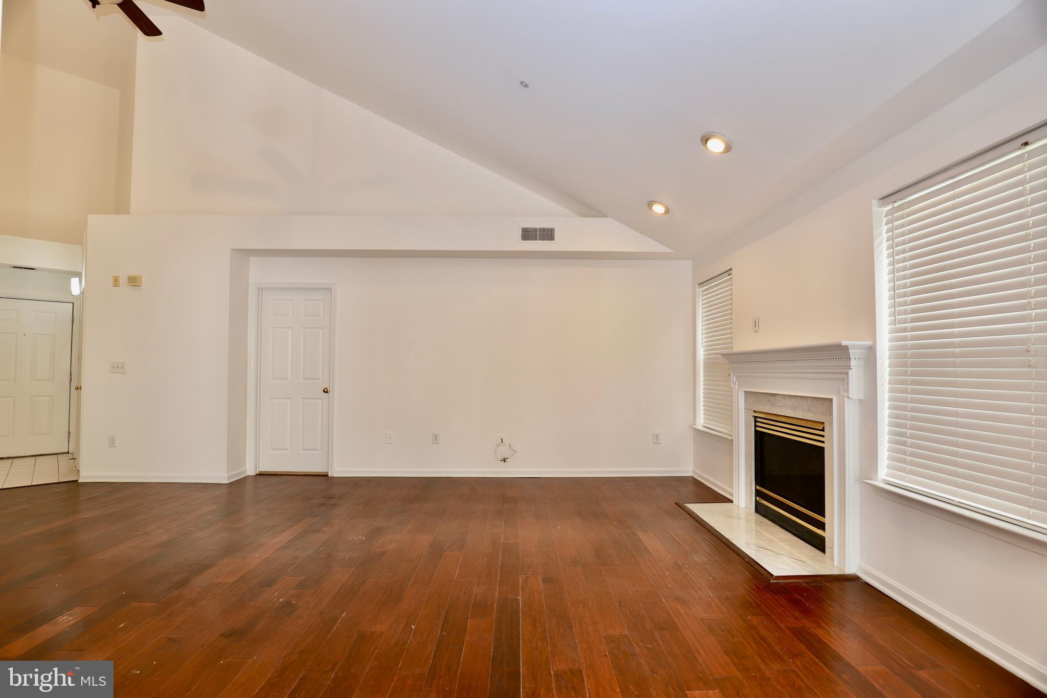 5928 FOUNDERS CROSSING COURT 303