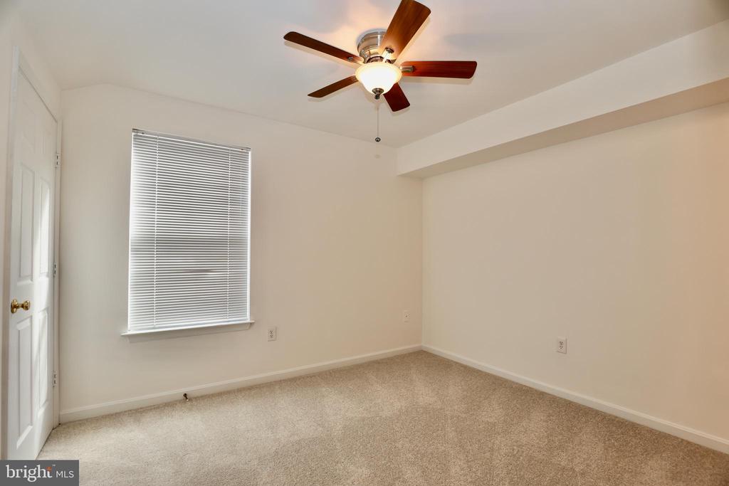 5928 FOUNDERS CROSSING COURT 303