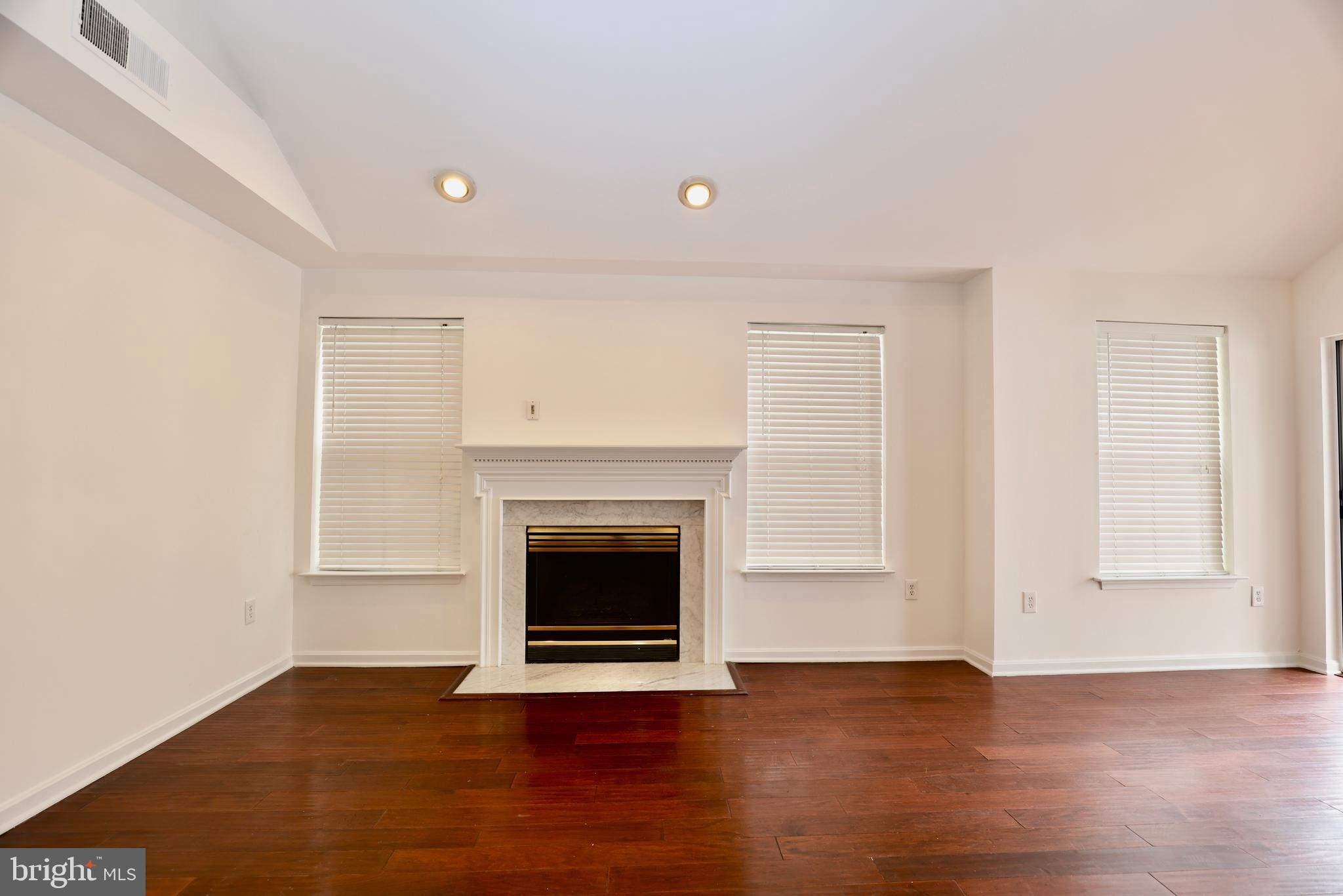 5928 FOUNDERS CROSSING COURT 303